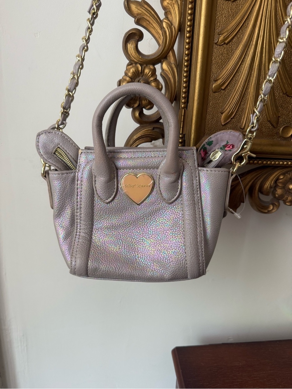 Beautiful Y2K Mermaidcore Betsey Johnson Trolls Iridescent Pink Mini Purse